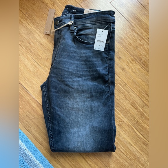 Tahari Denim - NWT Tahari Skinny Fit Denim